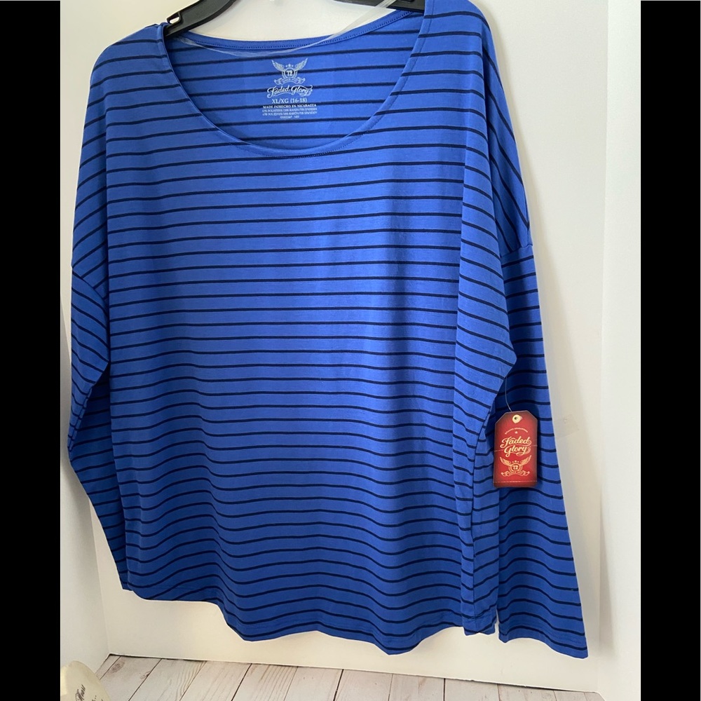 Faded Glory XL blue stripe t-shirt